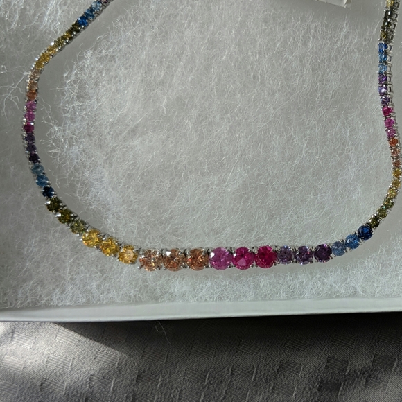 Multicolored necklace - Picture 2 of 4